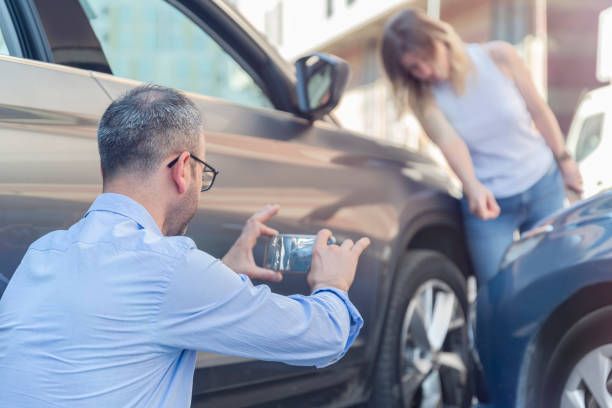 Professional Commercial Auto Insurance technician working in Richton Park, IL